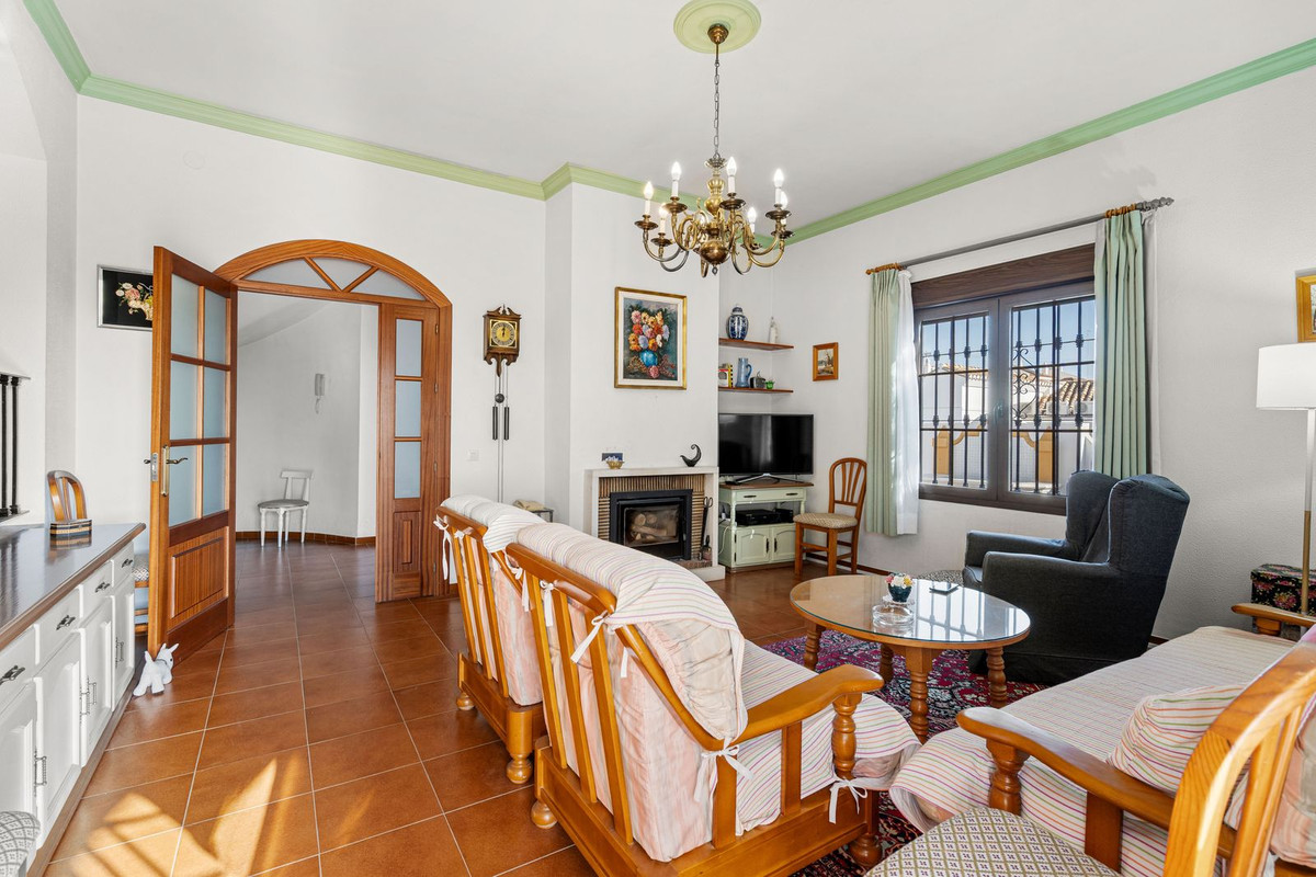 733c7f38cf6e381f9d26ea385aedd67a - 9