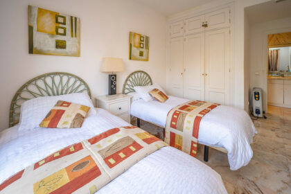 7443d9f97715f1eacd5c1228d54106a1 - 12