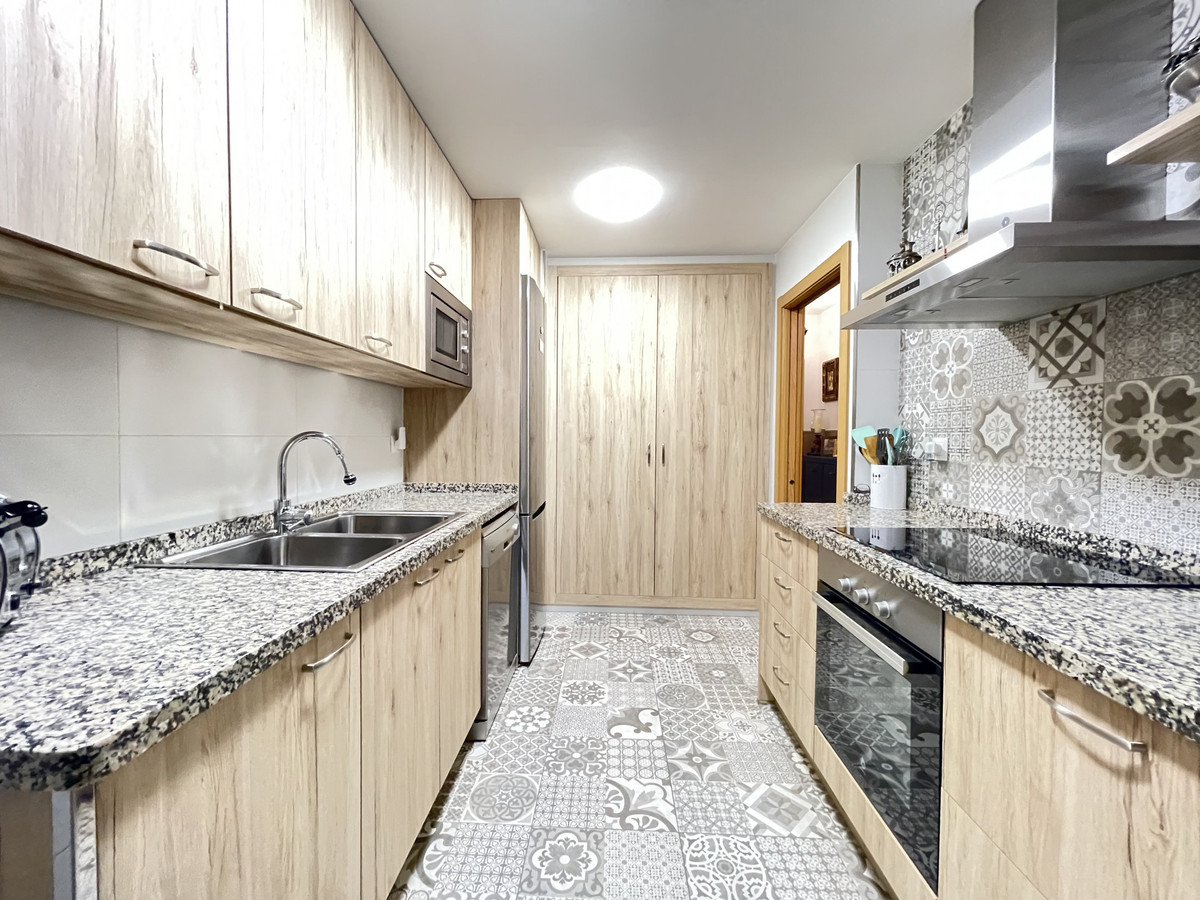 74dbfe30d047823591f0410b393579f2 - 18