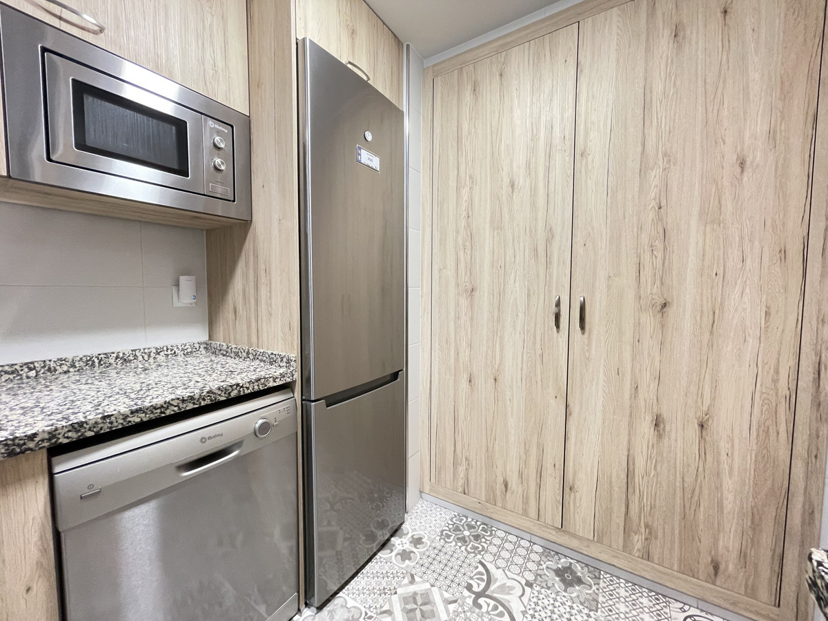 74dbfe30d047823591f0410b393579f2 - 23