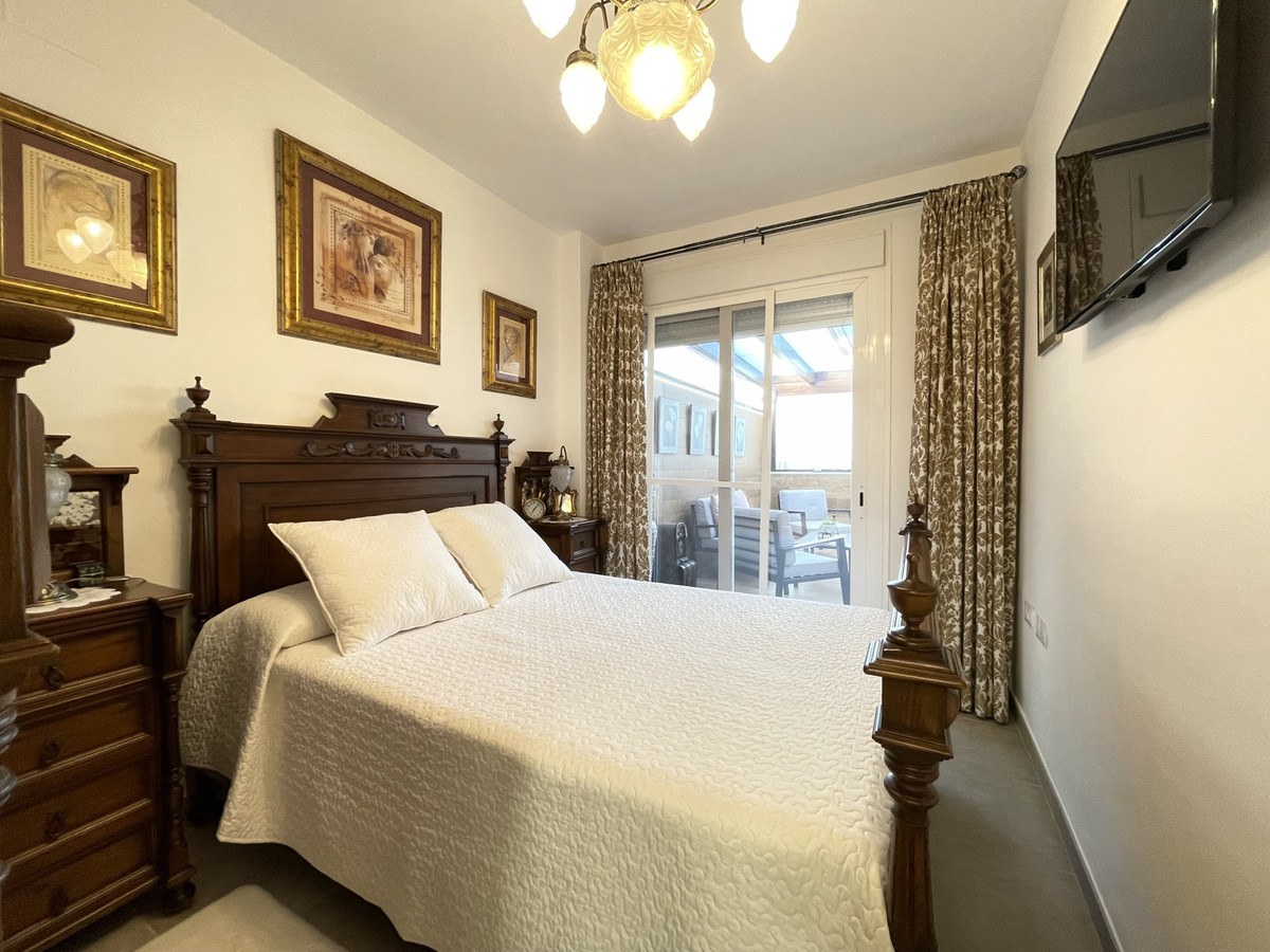 74dbfe30d047823591f0410b393579f2 - 24