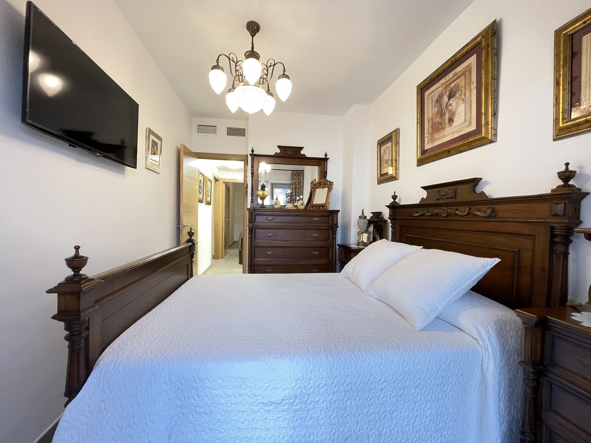 74dbfe30d047823591f0410b393579f2 - 25