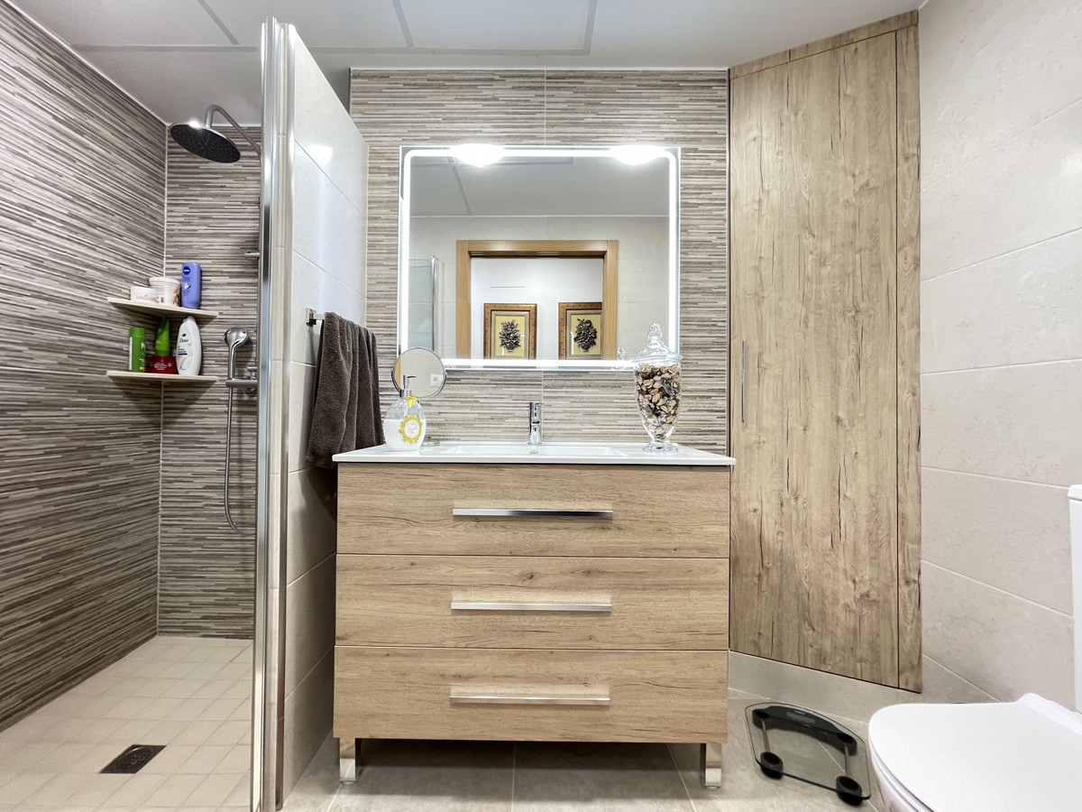 74dbfe30d047823591f0410b393579f2 - 26