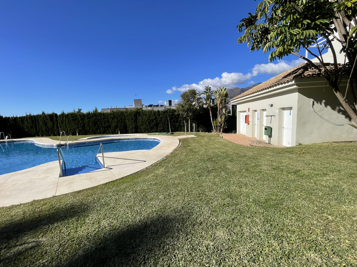 74dbfe30d047823591f0410b393579f2 - 36