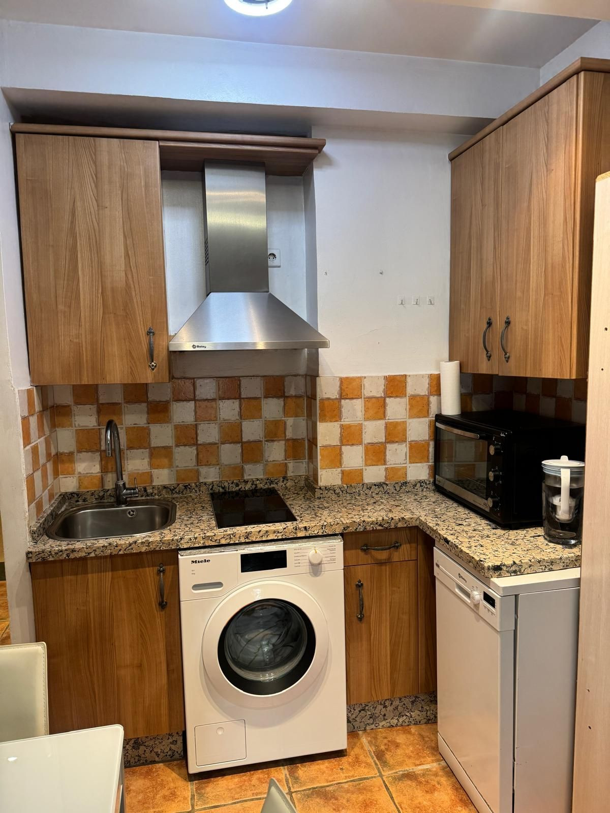 75551dbfdf67f9db19d05f511dfbc6f9 - 13