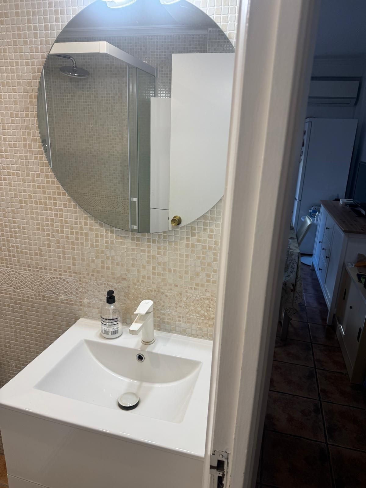 75551dbfdf67f9db19d05f511dfbc6f9 - 24