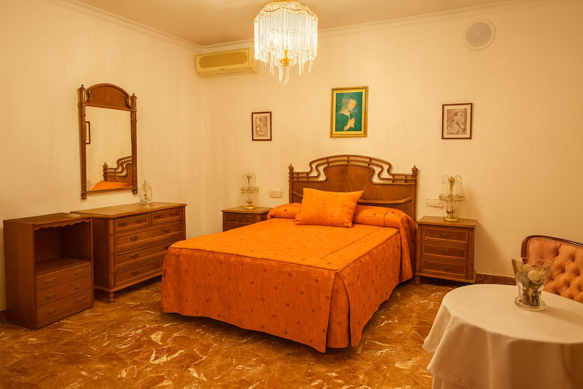 75a6ede5f3761d6bf65ff2bc6322bc81 - 15