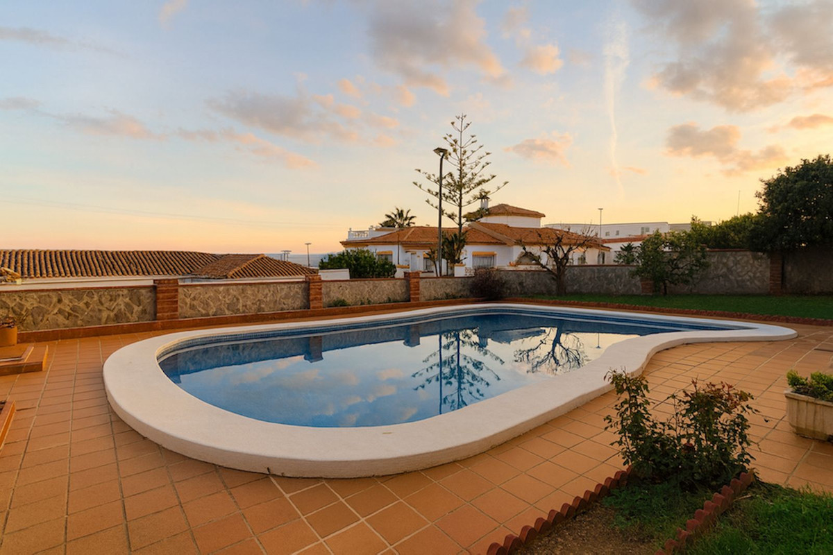 75a6ede5f3761d6bf65ff2bc6322bc81 - 40