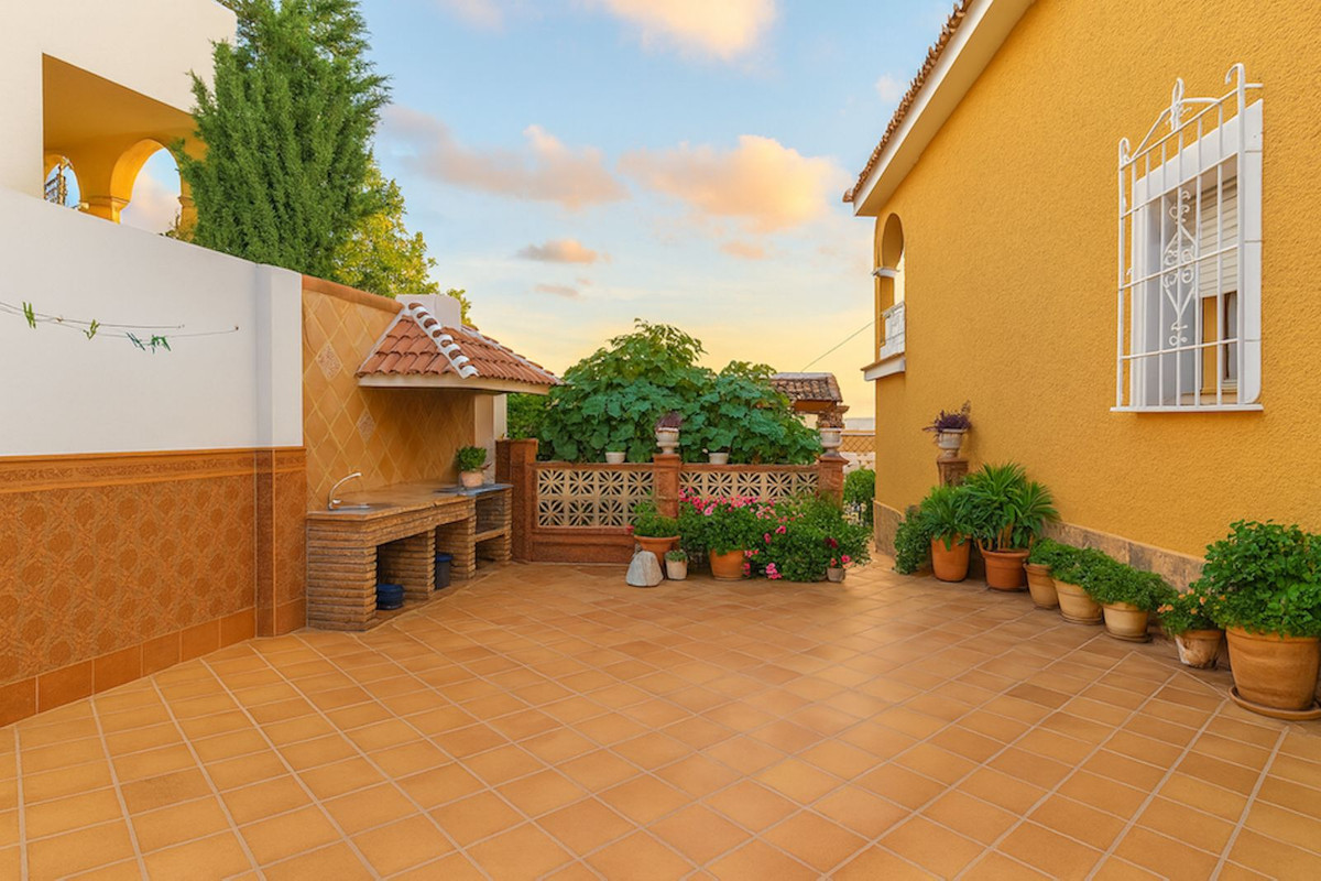 75a6ede5f3761d6bf65ff2bc6322bc81 - 42