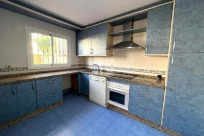 7727e146f7dd11c3d5aaab42f7de151b - 12