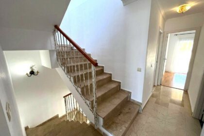 7727e146f7dd11c3d5aaab42f7de151b - 22