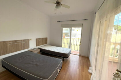 7727e146f7dd11c3d5aaab42f7de151b - 26