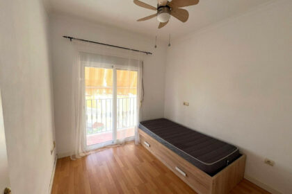 7727e146f7dd11c3d5aaab42f7de151b - 32