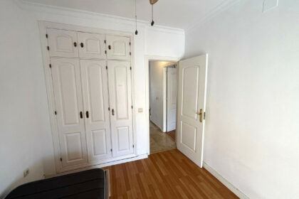 7727e146f7dd11c3d5aaab42f7de151b - 33