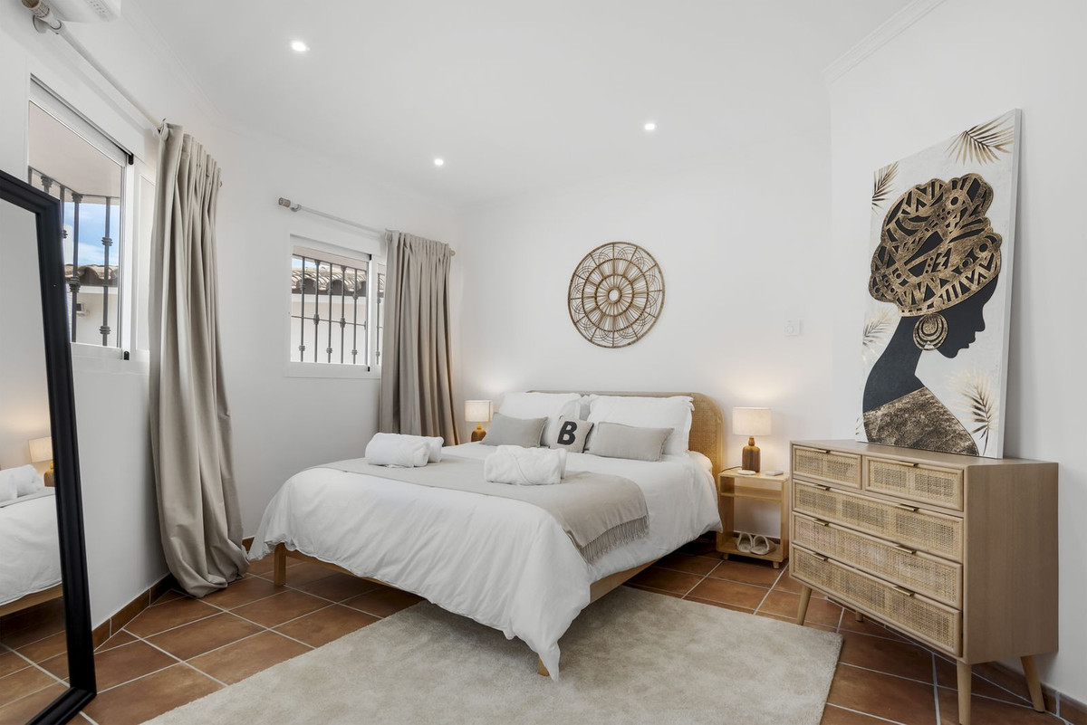 782bddbcab1089c11433082d95ab921a - 17