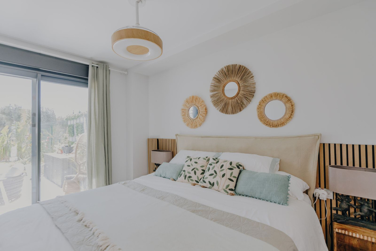 783459b5841da1d94f251d579b3d00f4 - 25