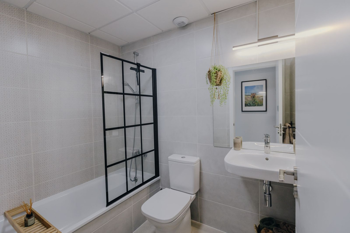 783459b5841da1d94f251d579b3d00f4 - 30