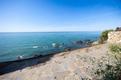 7872d84e9f3390276a23517b730a61ad - 10