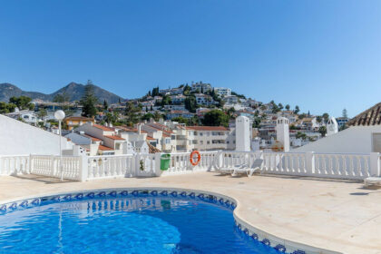 7872d84e9f3390276a23517b730a61ad - 18