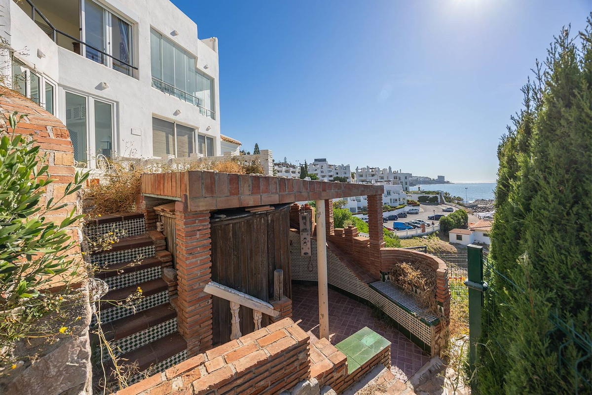 7872d84e9f3390276a23517b730a61ad - 22