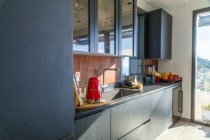 796eee9e055d8af660adc51c3646449a - 12