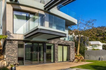 796eee9e055d8af660adc51c3646449a - 41