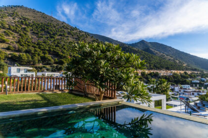 796eee9e055d8af660adc51c3646449a - 42