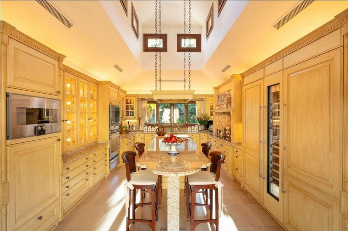 7a22e05679ae99e248f3ee3194484f85 - 17