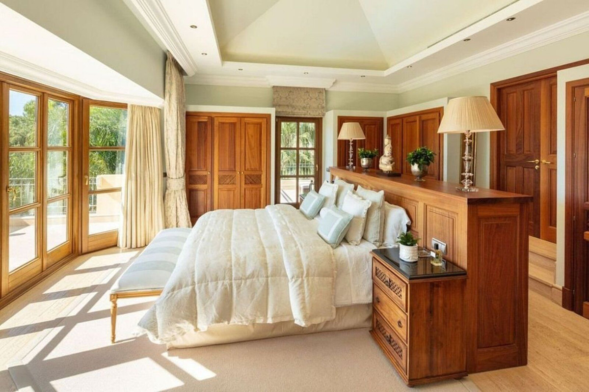 7a22e05679ae99e248f3ee3194484f85 - 18