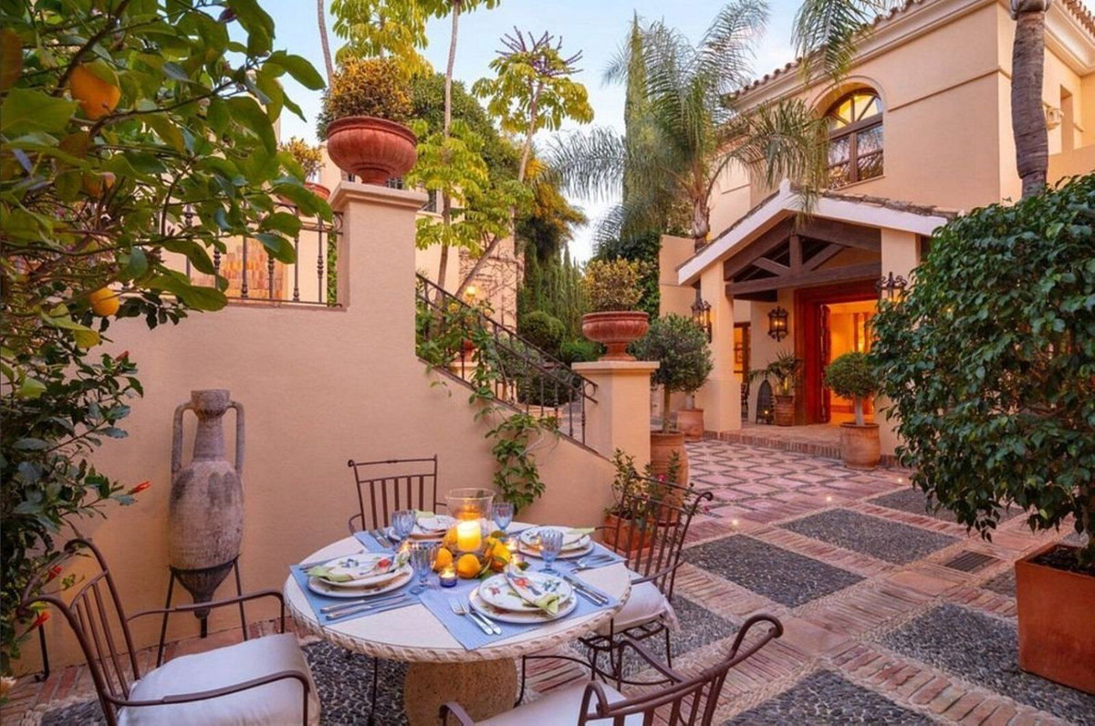 7a22e05679ae99e248f3ee3194484f85 - 21