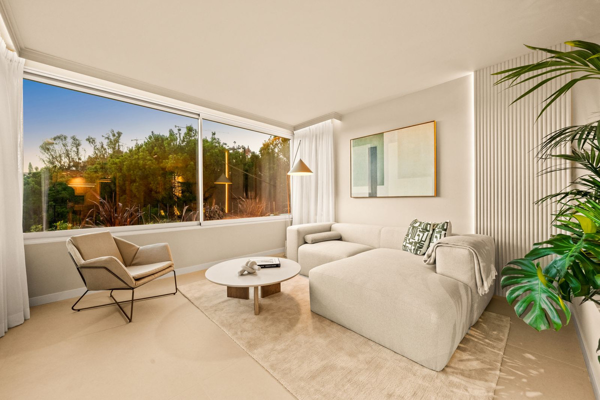 7b93037a015cd5818c4b92019266bd6d - 12