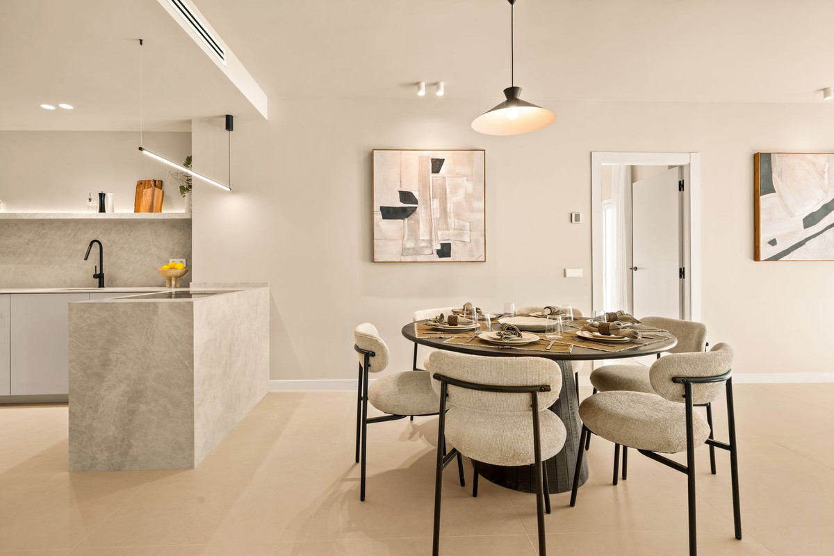 7b93037a015cd5818c4b92019266bd6d - 21