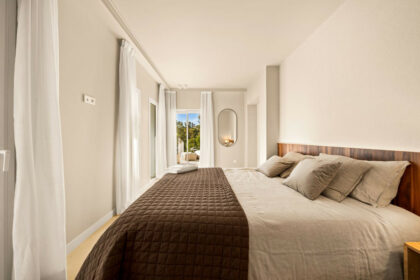 7b93037a015cd5818c4b92019266bd6d - 24