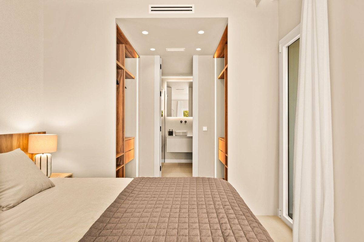 7b93037a015cd5818c4b92019266bd6d - 27