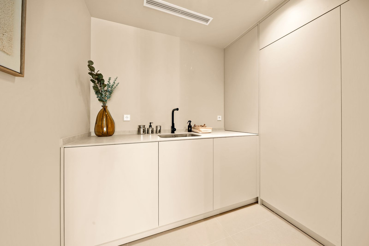 7b93037a015cd5818c4b92019266bd6d - 31