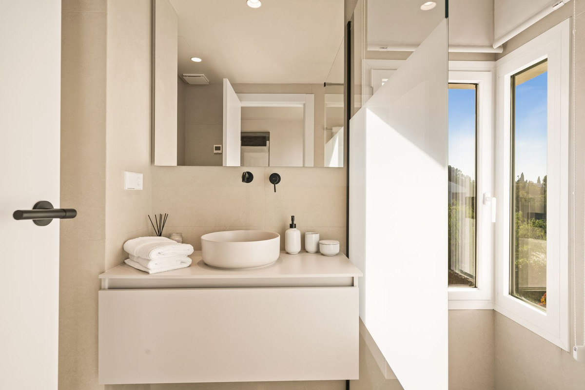 7b93037a015cd5818c4b92019266bd6d - 34