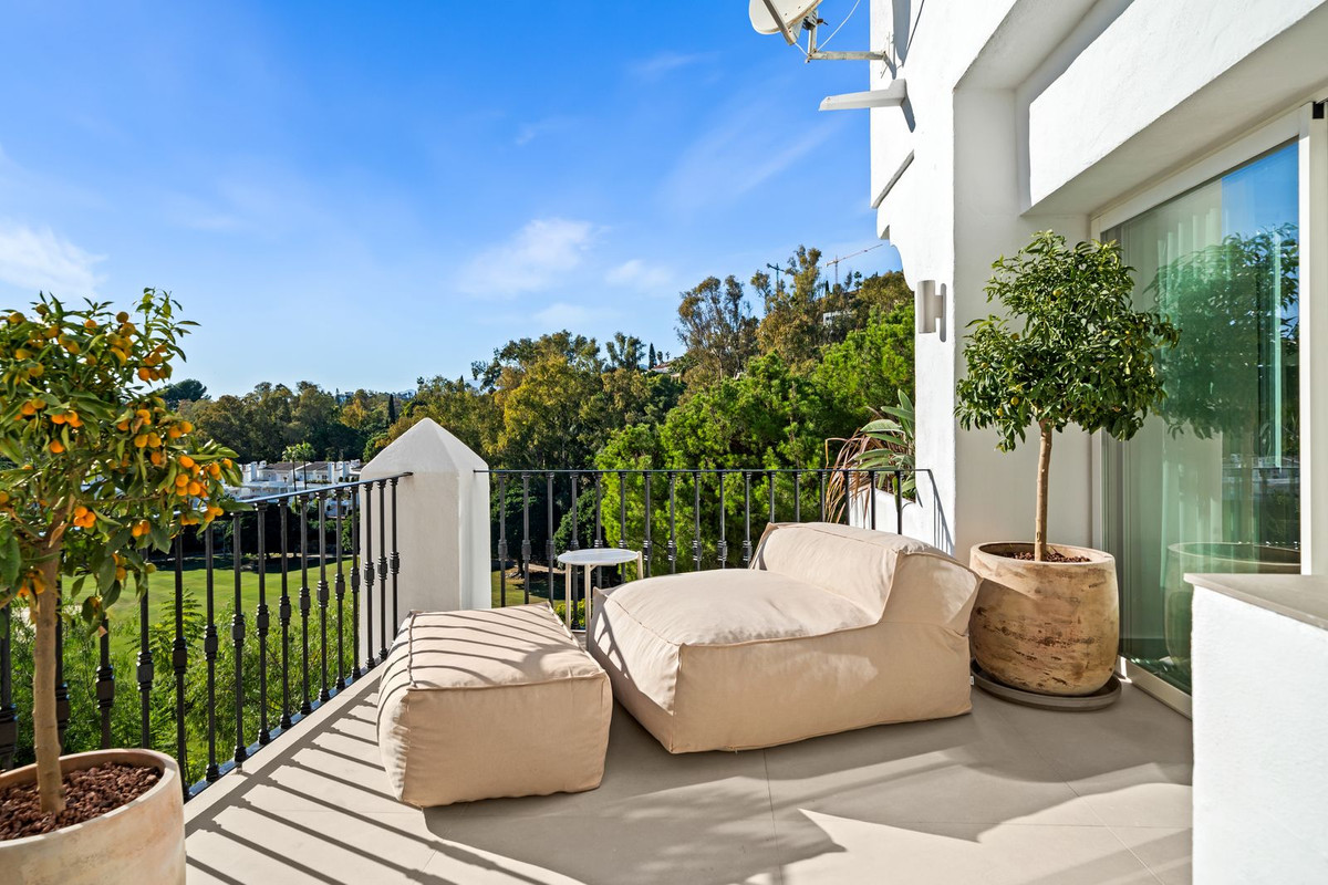 7b93037a015cd5818c4b92019266bd6d - 49