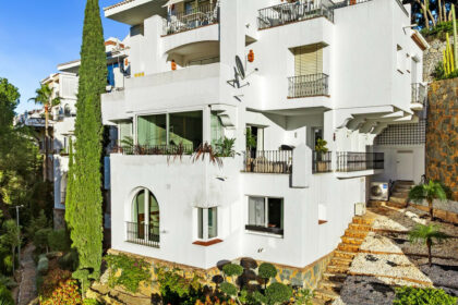 7b93037a015cd5818c4b92019266bd6d - 54