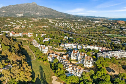 7b93037a015cd5818c4b92019266bd6d - 57