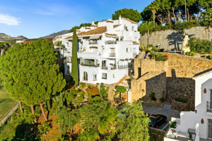 7b93037a015cd5818c4b92019266bd6d - 58