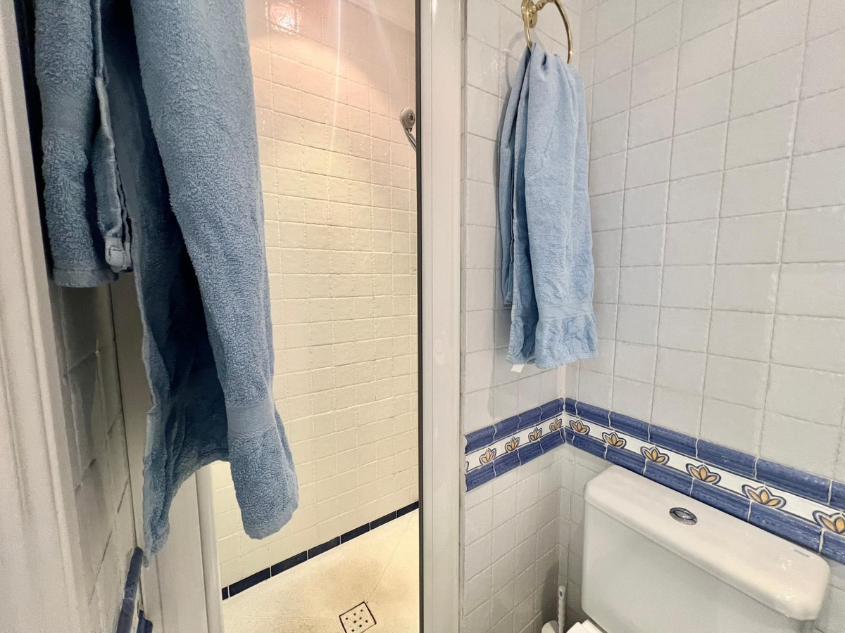 7e2905fd58404b2d2e022a0bde33c7eb - 21