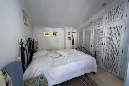 7e2905fd58404b2d2e022a0bde33c7eb - 24