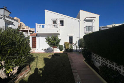 7e2905fd58404b2d2e022a0bde33c7eb - 35