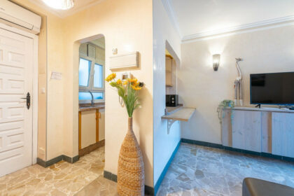 7e9155593f9f6730065358c04a829886 - 13