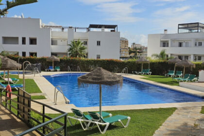 802a75610f417f0dc2f894a369e8fccb - 15