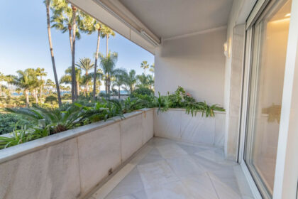 807d371f0b0ca0db4b740b0af8c107df - 18