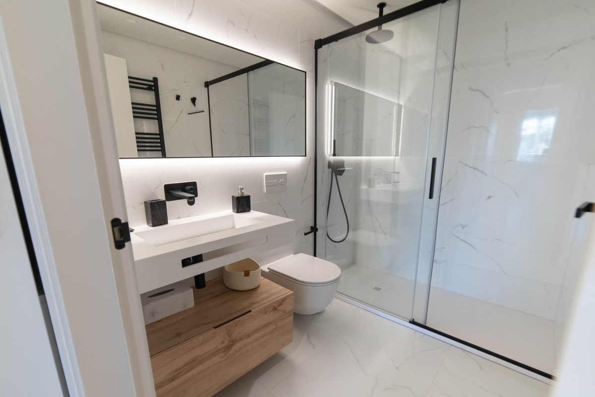 807d371f0b0ca0db4b740b0af8c107df - 19