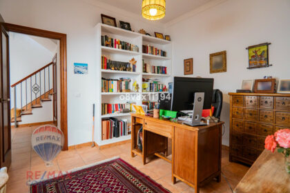 80a7909aca83430f27206b6b33f85818 - 18