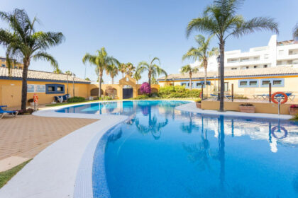 8155bac091625679d70dc09a1e901892 - 18