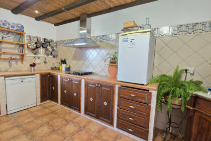 825d4258a5b9f30247e0bbabf480b9a5 - 37